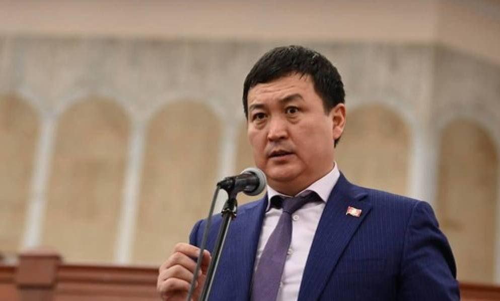 Депутат Жусупбек Коргонбай уулу мандатын тапшыруу боюнча БШКга арыз жазды.
&nbsp;