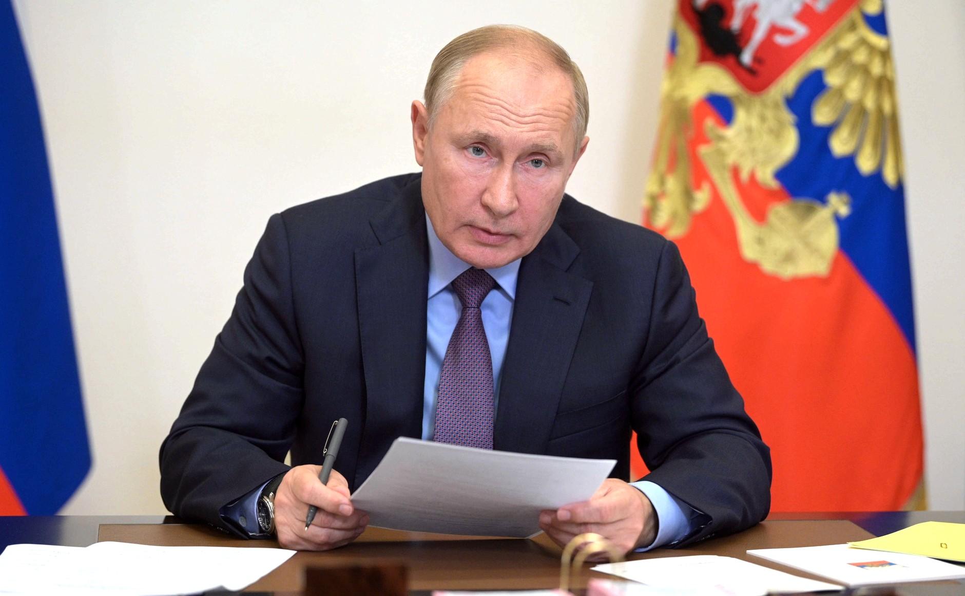 Путин Орусия өкмөтүнүн жаңы курамын бекитти