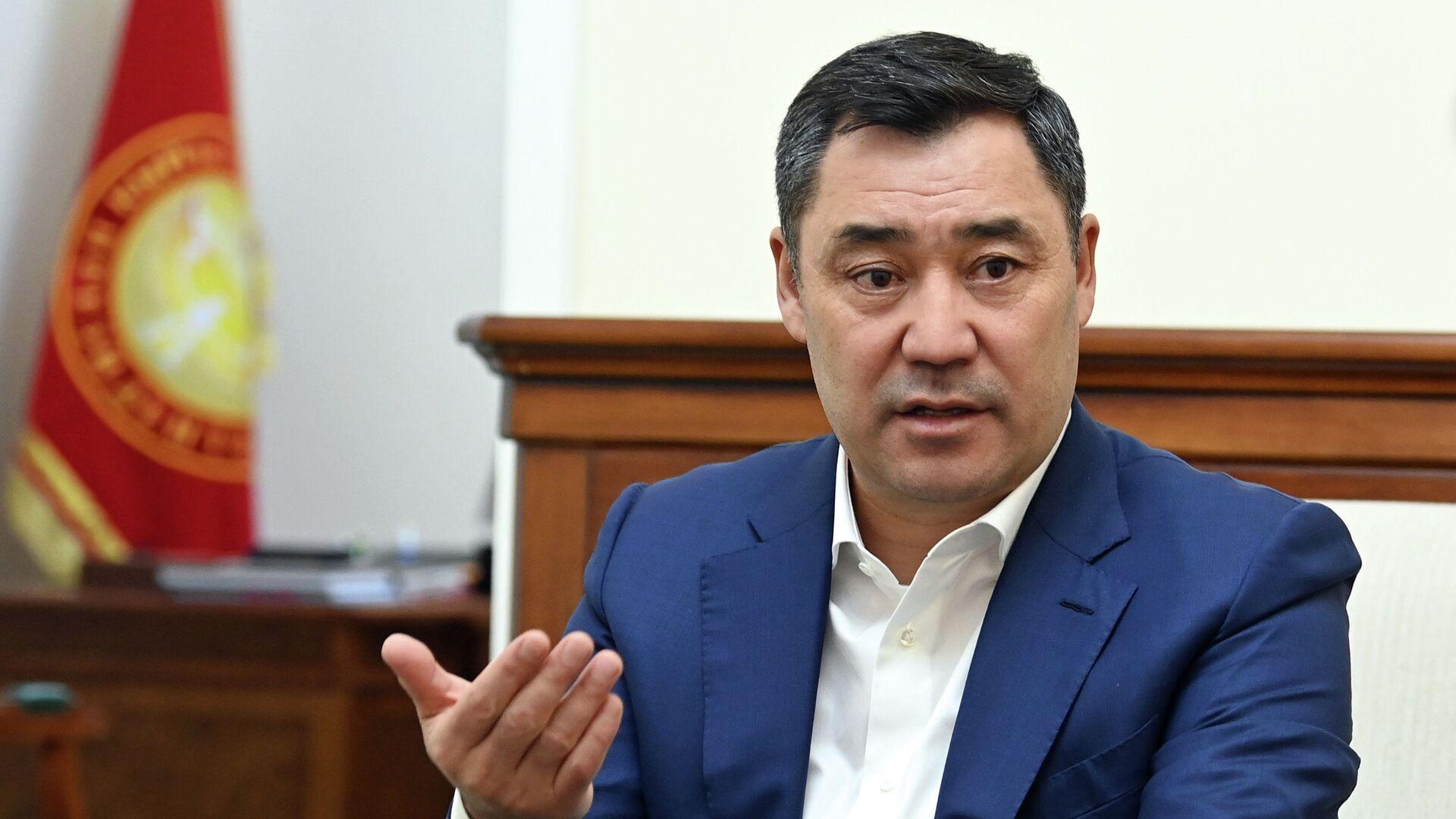 Президент Садыр Жапаров алтын жана агасы тууралуу айтылгандарга жооп берди