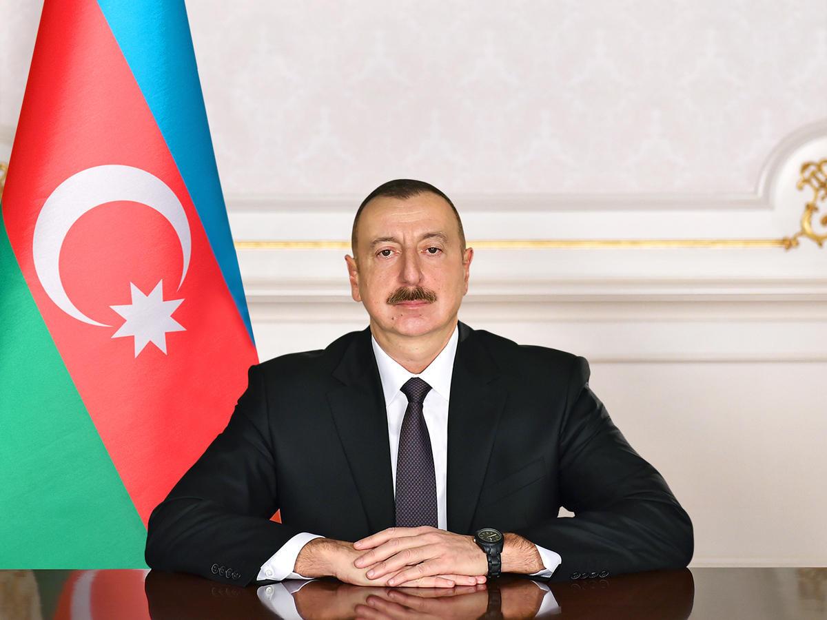 Азербайжандын президенти Пашиняндын Бишкекке учпай тургандыгына кескин билдирүү кылды